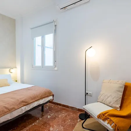 Exclusivo En Triana Seville